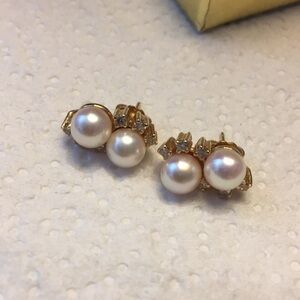 14K gold pearl earrings